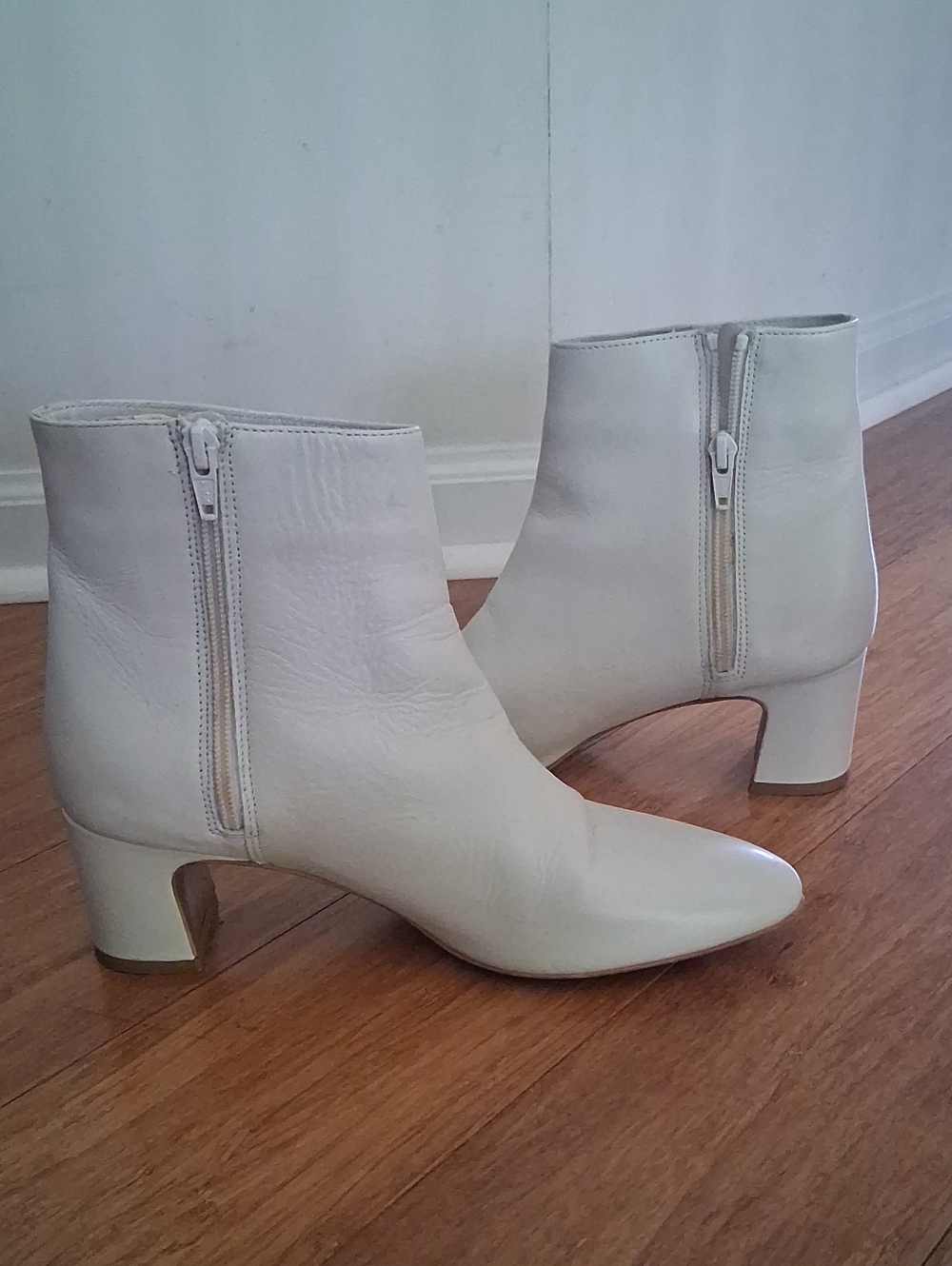 Fabianelli White Ankle Boots - Women's Leather Mid Heel Booties Size 8